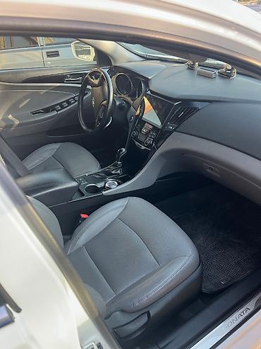 bmw e60 m: Hyundai Sonata: 2 l | 2014 il Sedan — 1