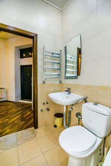 Uzunmüddətli kirayə mənzillər: 📍 Улица Зарифа Алиева, рядом с метро Сахил, 10 минут пешком до центра — 16