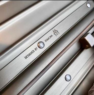 очки айс берлин мужские: RIMOWA — алюминиевый чемодан на 4 колёсах - Корпус: анодированный — 5