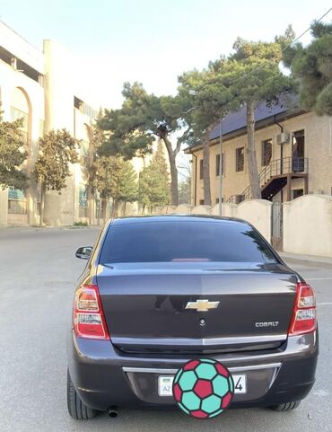 niva 4 qapi: Chevrolet Cobalt: 1.5 l | 2023 il 14000 km Sedan