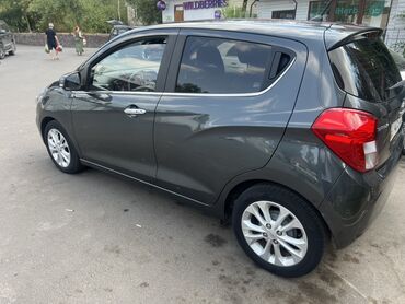 авто в рассрочку без процентов: Chevrolet Spark: 2018 г., 1 л, Вариатор, Бензин, Хэтчбэк