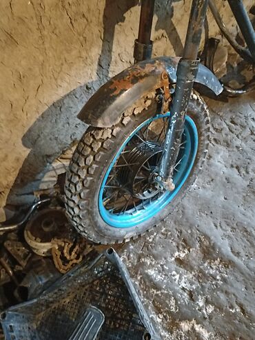 Motosiklet hissələri: Motosiklet Minsk125 vosxod ramaya yilib mator yığmaq lazımdı arxa — 4