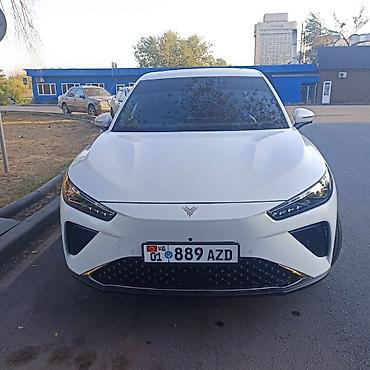 byd e7: Hozon Neta L: 2023 г., 1.5 л, Автомат, Гибрид, Кроссовер — 1