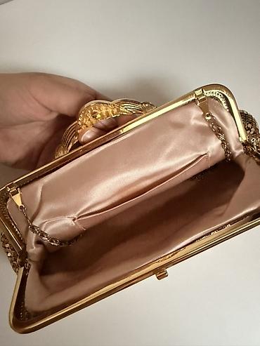 nakit pozarevac: Elegantna večernja torbica – zlatni „mesh“ clutch - Materijal — 4