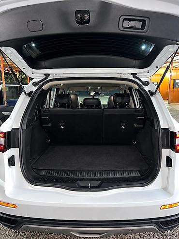 Renault Samsung: Самсунг QM6 (RENAULT Koleos для корейского рынка), белый кроссовер — 5