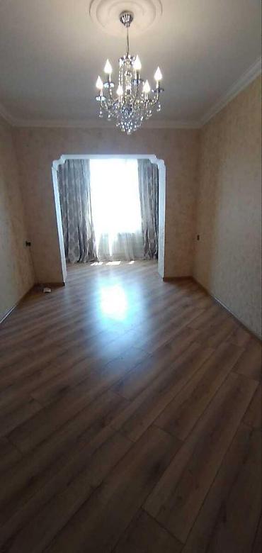 kohnə binalar: Bakı, 7-ci mikrorayon, 3 otaqlı, Köhnə tikili, m. Dərnəgül, 75 kv. m — 2