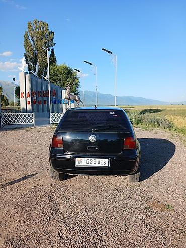 Унаа: Volkswagen Golf: 1998 г., 1.6 л, Кол менен иштөөчү, Бензин, Хетчбек — 1