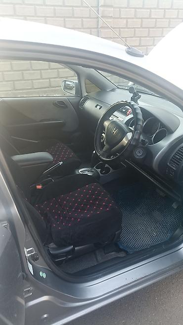 Honda: Honda Fit: 2006 г., 1.3 л, Вариатор, Бензин, Хэтчбэк — 10