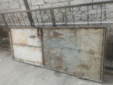 Самоклеящиеся обои: Metal qapı paneli möhkəm və davamlıdır. Panelin üzərində tək sürgü