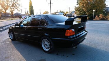 объем 1: BMW 3 series: 1993 г., 1.8 л, Автомат, Бензин