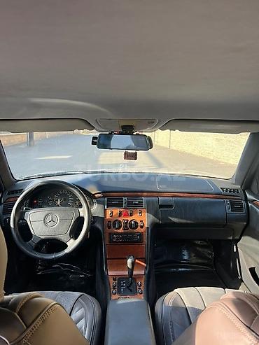 elektrikli maşınlar: Mercedes-Benz E-Class: 2 l | 1997 il Sedan — 5