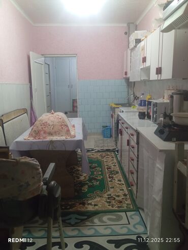 Продажа квартир: 3 комнаты, 93 м², Косметический ремонт — 15