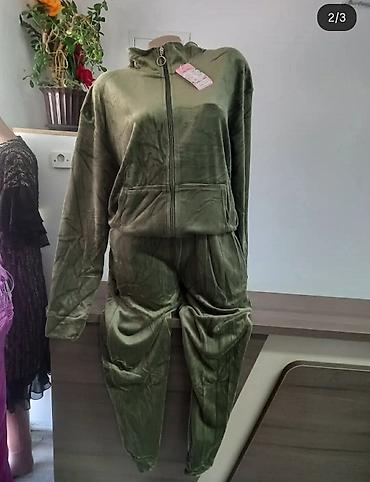 muskarci trenerka: Trenerke plisane
3XL-10xl
2900 din — 2
