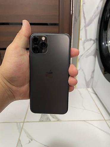 Apple iPhone: IPhone 11 Pro, Б/у, 64 ГБ, Чехол, 81 % — 1