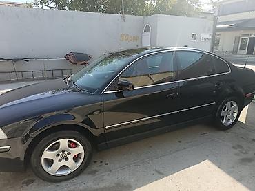 vaz hisseleri: Volkswagen Passat sedan – qara rəng, AZ nömrə nişanı “90 LB 105” — 10