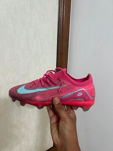 спортивные костюмы для женщин: Мужские кроссовки, 41, Nike, Б/у, цвет - Розовый, Бесплатная доставка