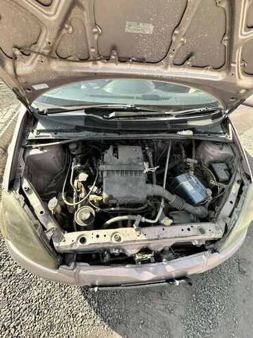 коврик для торпеды автомобиля: Toyota Vitz: 2000 г., 1 л, Автомат, Бензин, Хэтчбэк