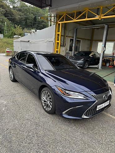 ру: Lexus ES: 2019 г., 2.5 л, Вариатор, Гибрид, Седан — 2