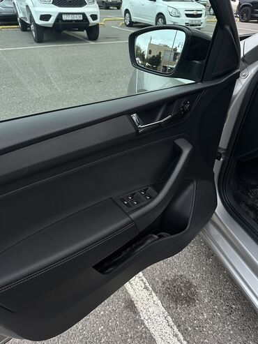 Skoda: Skoda Rapid: 1.6 l | 2021 il 137000 km Hetçbek — 11