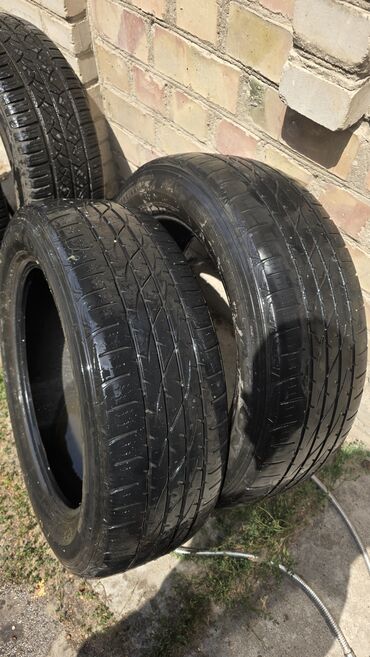 шины 225 60 r18 зима бу: Продаю 2 шины Firestone Destination б/у. размер 225/60/18