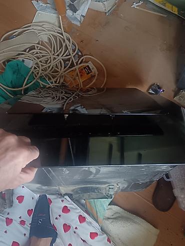 stolustu ventilyator: Mətbəx üçün divara quraşdırılan şüşə paneli olan aspirator çox az — 2