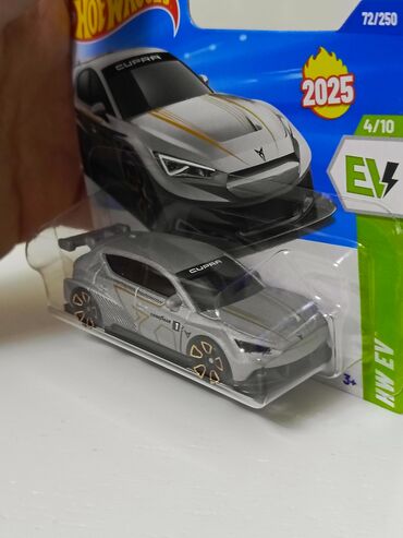 столовая для кукол: Hotwheels