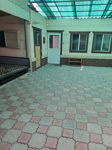 снять квартиру бишкек на долгий срок: 50 м², 2 комнаты