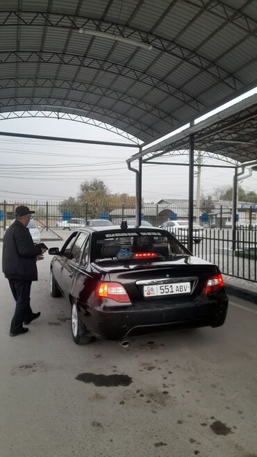волва бишкек: Седан черного цвета на киргизских номерах (KG 551 ABV). Основные