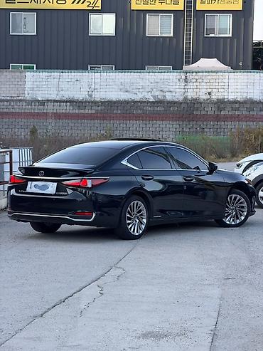 Lexus: Lexus ES: 2020 г., Гибрид, Седан — 12