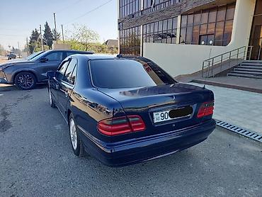 Mercedes-Benz: Mercedes-Benz E-Class: 2.2 l | 2000 il Sedan — 6