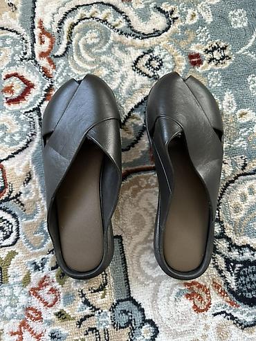 Вечерние платья: ВСЁ ЗА 5000 сом
Платье на кыз узатуу одевала только 1раз размер С-М — 9