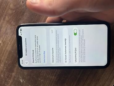 Mobil telefonlar: IPhone 11, Qara, Face ID — 5