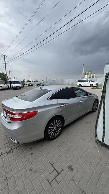 grander: Hyundai Grandeur: 2011 г., 3 л, Автомат, Газ, Седан — 6