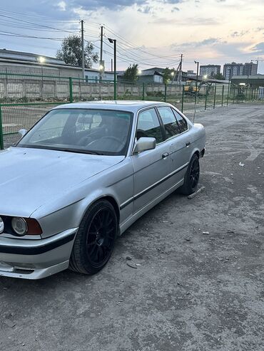 BMW: BMW 5 series: 1992 г., 2 л, Механика, Бензин, Седан
