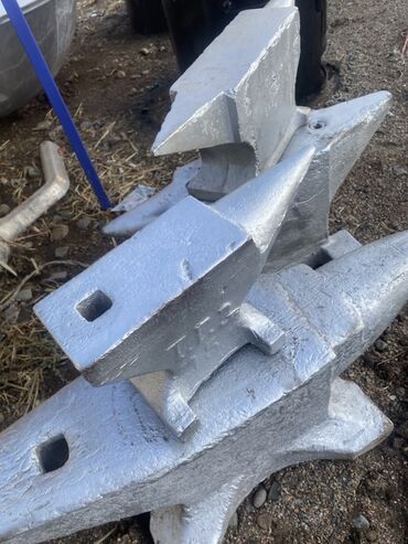 Наковальни: Кузнечные наковальни разных размеров Дөшү, Наковальня Фрезерные — 8