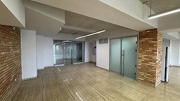 Аренда офисов: Аренда офисов, 300 м², В бизнес центре — 5