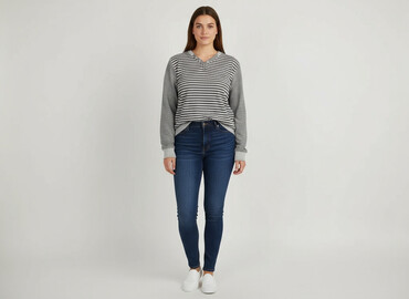 kapcie na drutach z prostokąta: Women`s sweater, size XL