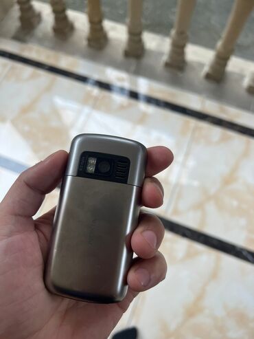 sade nokia: Nokia C6-01 | İşlənmiş | 8 GB | rəng - Gümüşü