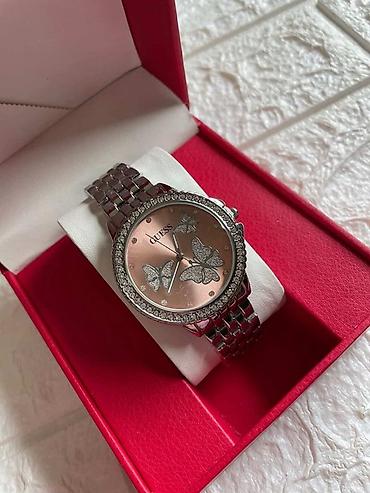 Ručni satovi: Cena:3.400 (Bez kutije)
Cena:3.800 (Sa kutijom)
💋 — 4