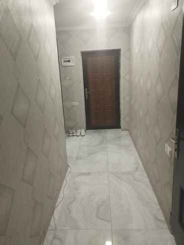 Mənzil kirayələyirəm: Kirayə üçün mənzil – dəhliz və sanitar qovşağı - Giriş və dəhliz — 1