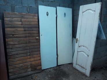 кол саат: Продаю 4 деревянные двери белые по 600 сом коричневая по 900 сом