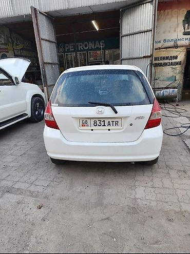 Honda: Honda Fit: 2002 г., 1.3 л, Вариатор, Бензин, Хэтчбэк — 3