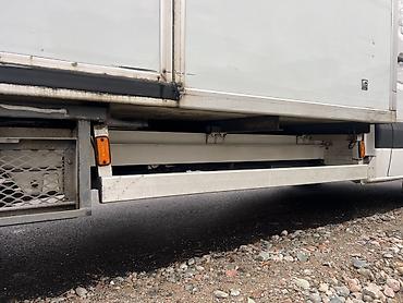 Грузовики: Грузовик, Mercedes-Benz — 9