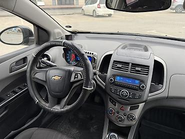Chevrolet: Chevrolet Aveo: 2012 г., Механика, Бензин, Седан — 10