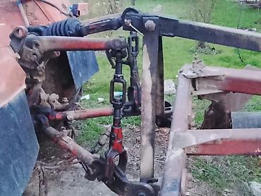 traktor disqi: K-700 “Kirovets” traktor + 4 korpuslu kotan Xüsusiyyətlər: - — 4