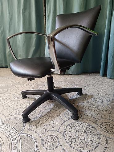 Ofis mebeli: İşlənmiş, Təkərsiz, Qolları tənzimlənir, Süni dəri — 3