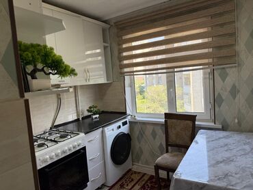 снять жилье в кыргызстане: 2 бөлмө, 44 кв. м, 104-серия, 4 кабат, Косметикалык ремонт