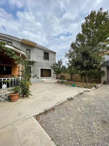 Yeni tikili: Satılır: geniş və zərif interyerli mənzil/evin qonaq otağı və sanitar — 8