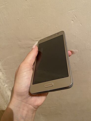 grand prime ekran: Samsung Galaxy J2 Prime, 8 GB, цвет - Золотой, Кнопочный