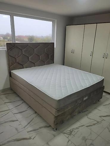 ikea ormari za sobu: Boxspring bračni krevet sa podiznim mehanizmom i sandukom za odlaganje — 1